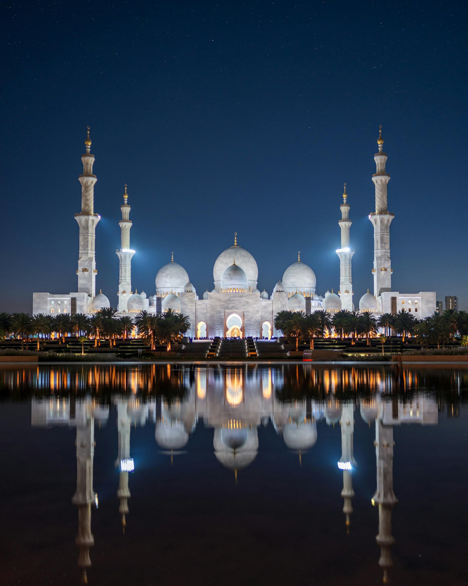 جامع الشيخ زايد الكبير ليلاً